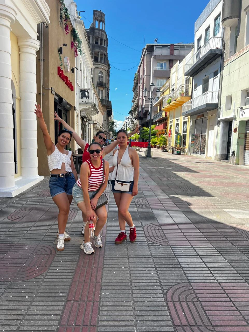 Recorrido por una calle de Santo Domingo